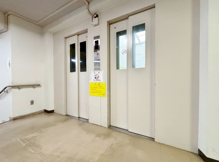設備 エレベーターの管理も、きちんと行き届いてます。