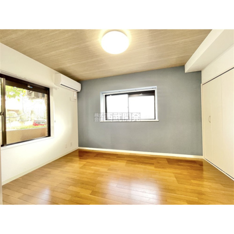 内装 溢れる陽光で笑顔も輝く室内