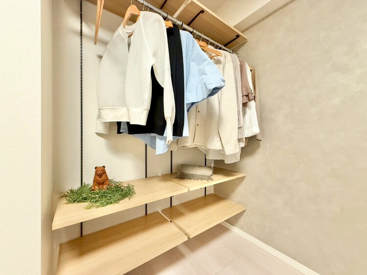 その他 収納スペースが付いていて、お部屋を広く使っていただけます。