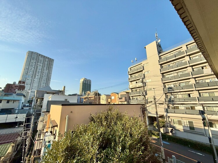 その他 眺望や窓からの景色が良いと、家で過ごす時間も快適です。