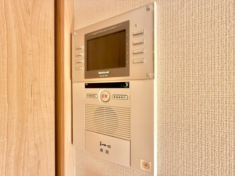その他 誰が来てもわかる様にモニター付きインターホンを設置。