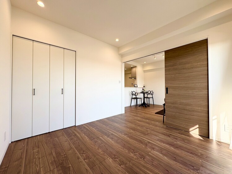 その他 清かで艶やかな時間をもたらしてくれる室内です。