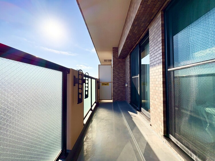 その他 朝の澄んだ空気や、夕方に吹く清々しい風を感じられるバルコニー。