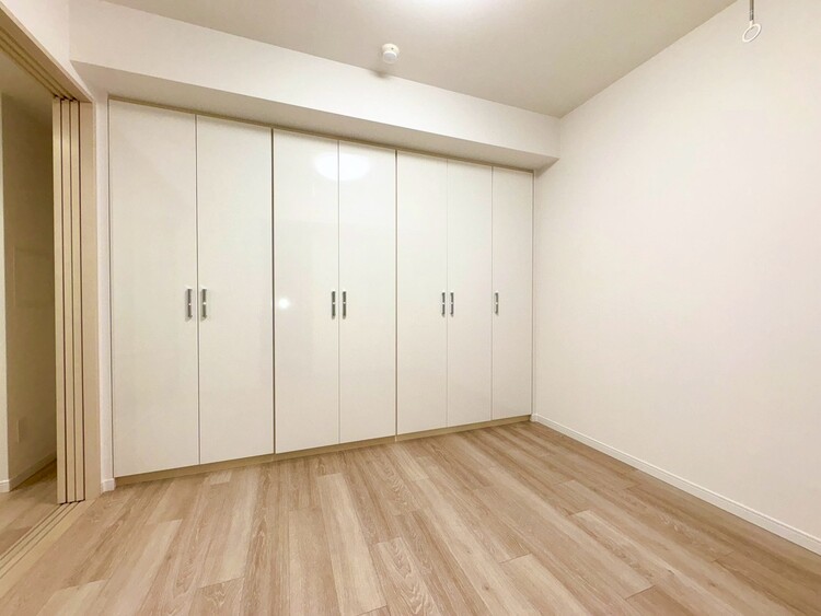 その他 清かで艶やかな時間をもたらしてくれる室内です。