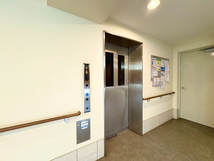 その他 エレベーター完備のため荷物が多くなっても安心。