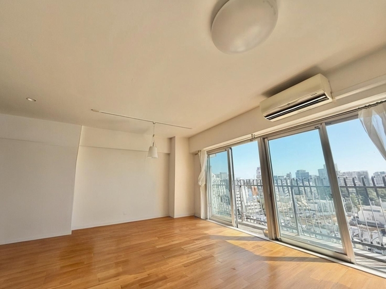 その他 通風・採光に優れ、心地よい光と風が溢れています。※CGにより家具を消しております。