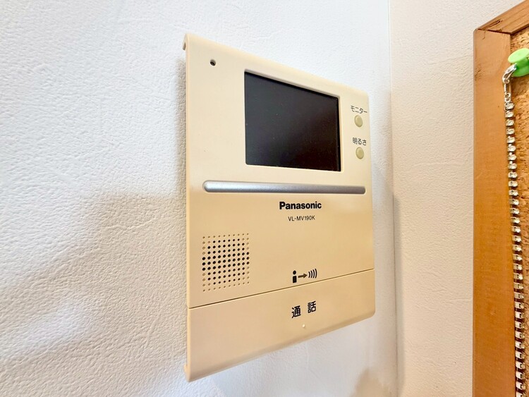 その他 誰が来てもわかる様にモニター付きインターホンを設置。