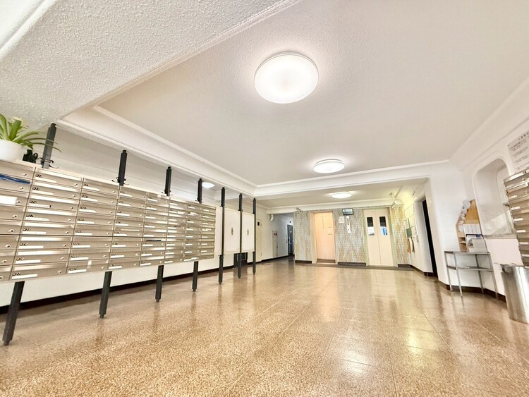 その他 館内は静寂な中が保たれており、管理が行き届いている印象を受けました。