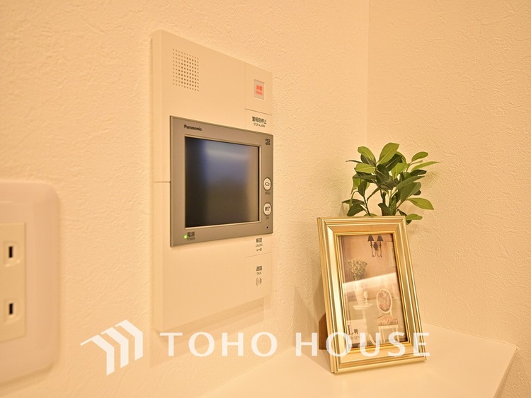 その他 来客が一目でわかるモニター付きインターホン