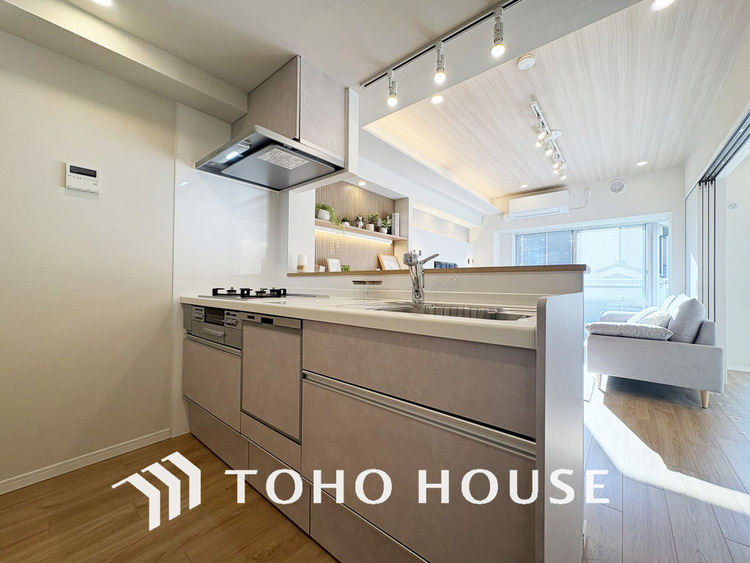 キッチン シンプルな部屋の雰囲気に溶け合うナチュラルキッチン