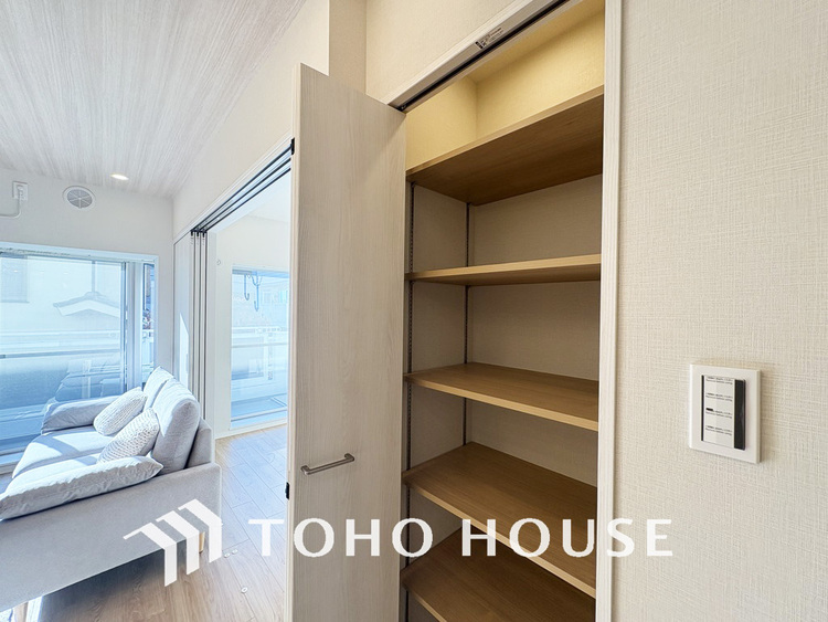 収納 リビング　収納