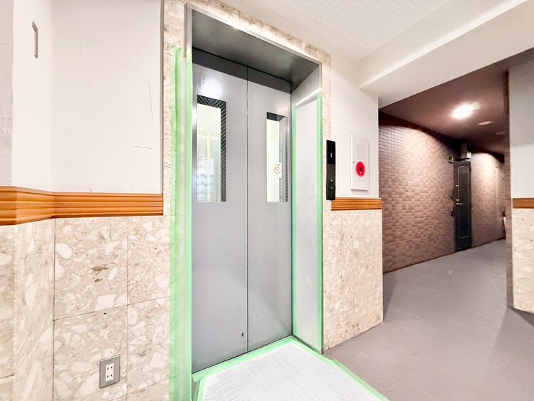 その他 エレベーター完備のため荷物が多くなっても安心。