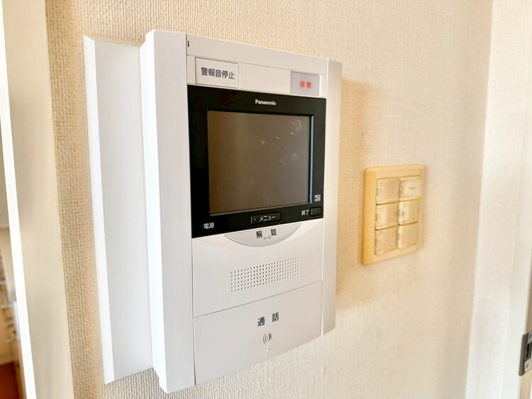 その他 誰が来てもわかる様にモニター付きインターホンを設置。