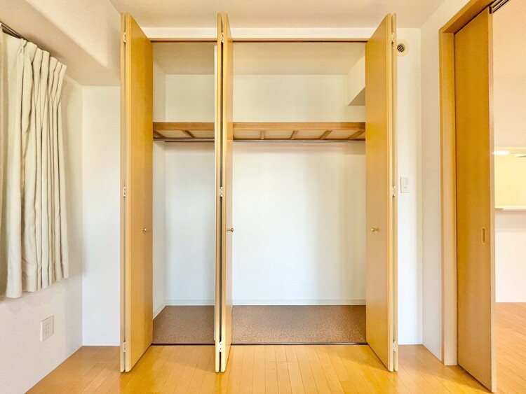 その他 収納スペースが付いていて、お部屋を広く使っていただけます。