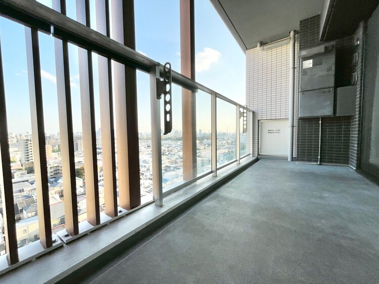 その他 朝の澄んだ空気や、夕方に吹く清々しい風を感じられるバルコニー。