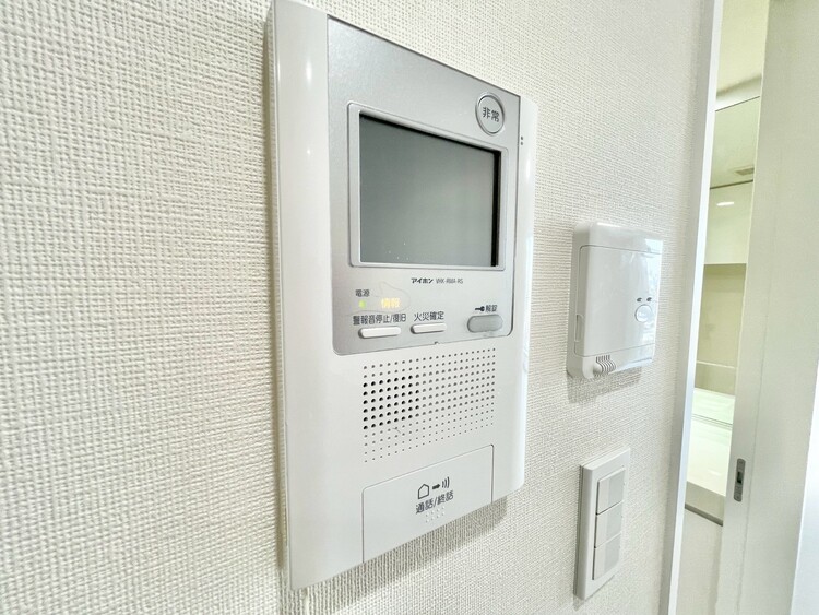 その他 誰が来てもわかる様にモニター付きインターホンを設置。