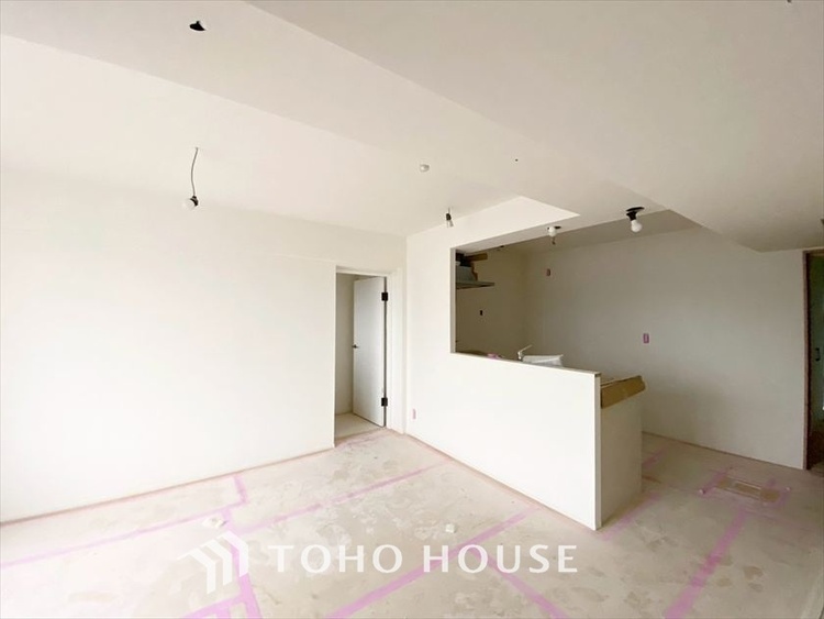 内装 現在改装中◆眩い◆光が燦々と入り、家族の笑顔を照らす。「いつまでも続いて」と願う夢のような毎日がここにある。