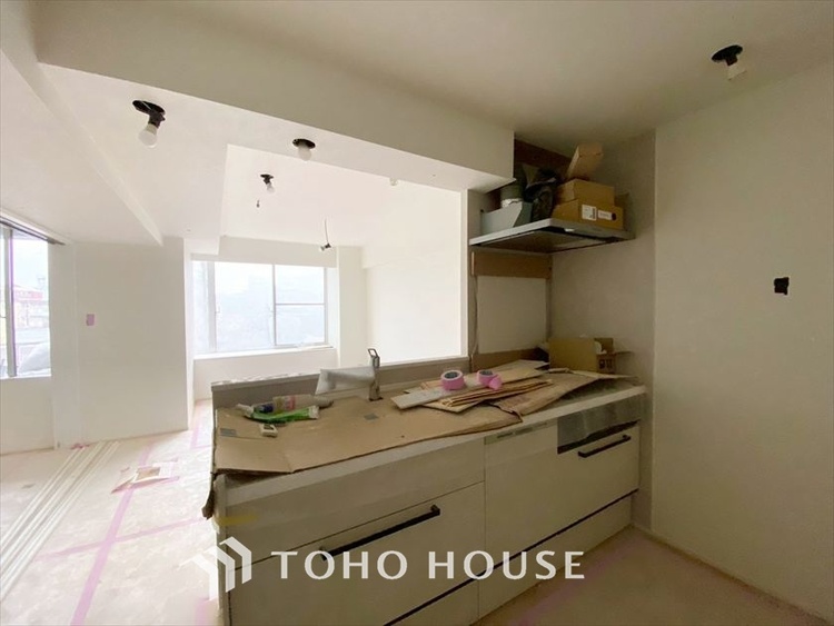 内装 現在改装中◆simple is best◆無駄のない綺麗なつくりのリビングルームであなただけの暮らしを。