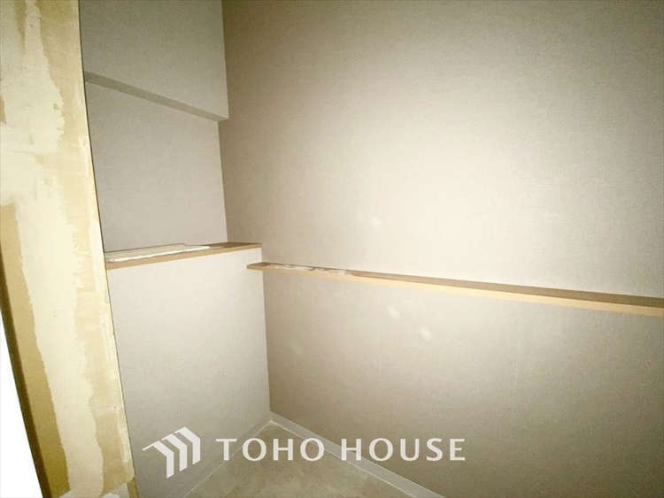 トイレ 現在改装中◆快適◆な生活に不可欠。節水型の高性能トイレを新設。