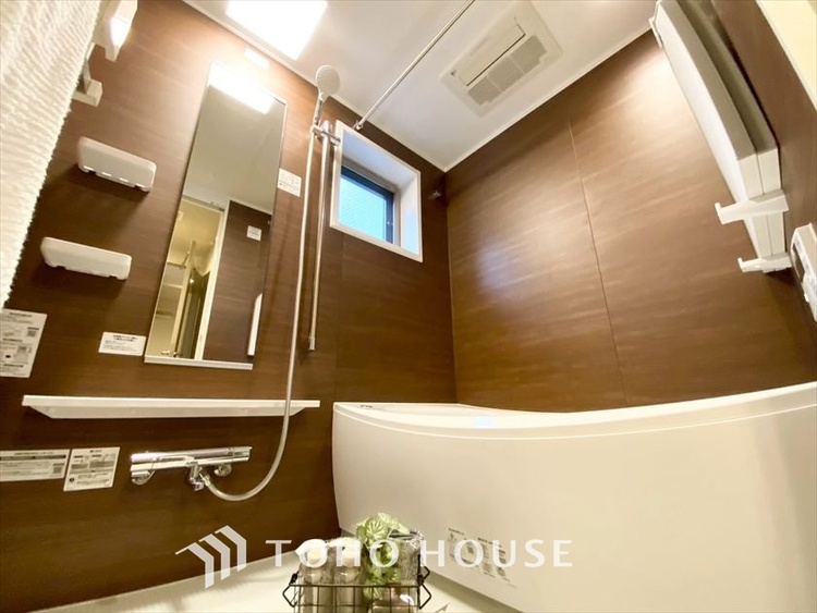 風呂 【BATHROOM】◆プライベートな空間◆simpleだからrelaxできるんです。こころもからだもキレイさっぱり。