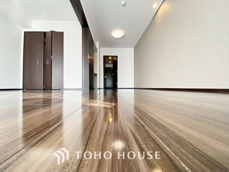 内装 【LIVING】◆煌びやか◆愛おしい家族との団欒の時間をより一層幸せなものに感じさせる煌びやかなLDK。輝かしい毎日が待っています。