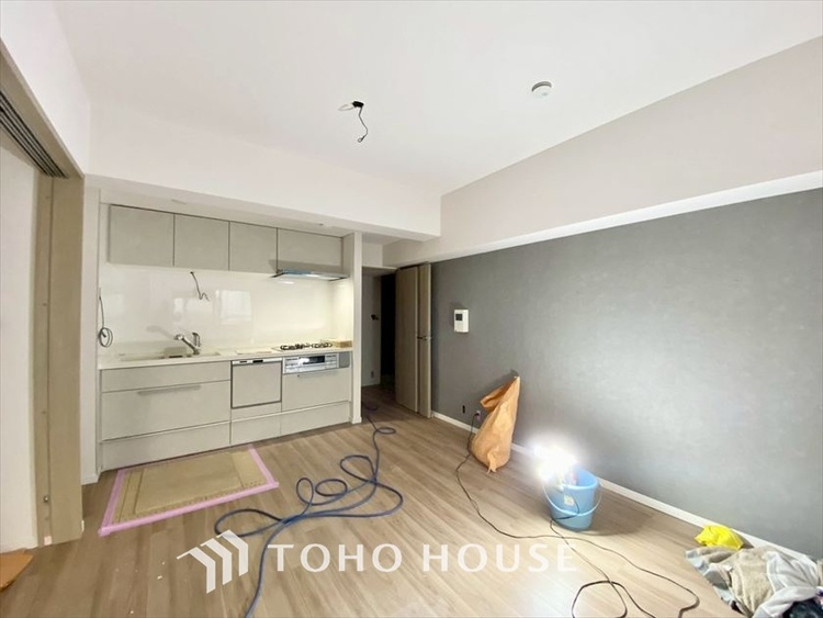 内装 【LIVING】◆陽光◆が差し込む。この開放的なLDKに家族の笑顔が集う。家族が一緒に過ごす空間は明るく、そして居心地よく。