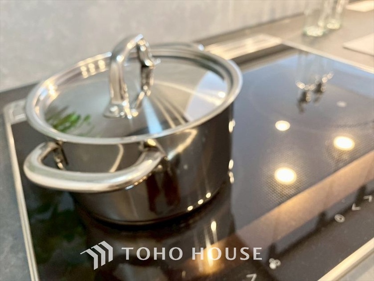 キッチン 【KITCHEN】◆家族のおはよう◆の声を笑顔で迎えてあげられるシステムキッチン。朝ごはんが楽しみでちょっと早起きしたくなるんです。