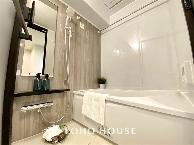 風呂 【BATHROOM】◆プライベートな空間◆simpleだからrelaxできるんです。こころもからだもキレイさっぱり。