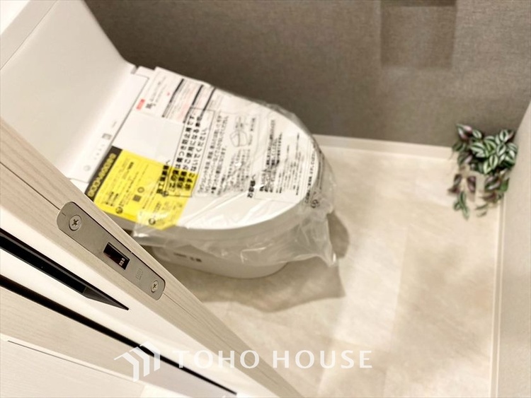トイレ 【TOILET】◆快適◆な生活に不可欠。節水型の高性能トイレを新設。