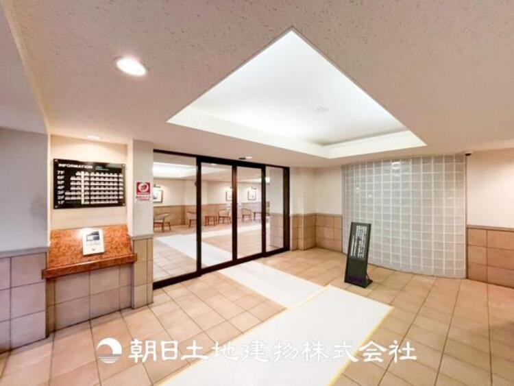 エントランス 【エントランス】 オートロック付きでセキュリティー面も安心です。