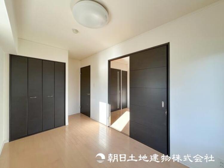 居間 【リビング】家族や友人との時間など１番多くの時間を過ごす空間だからこそ快適な空間を目指してプランニングしました