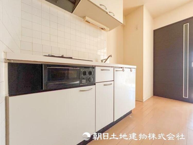 キッチン 【キッチン】シンプルで使いやすさにこだわりました。快適な日常を支える機能性と強さがひとつになった自慢のキッチンです。