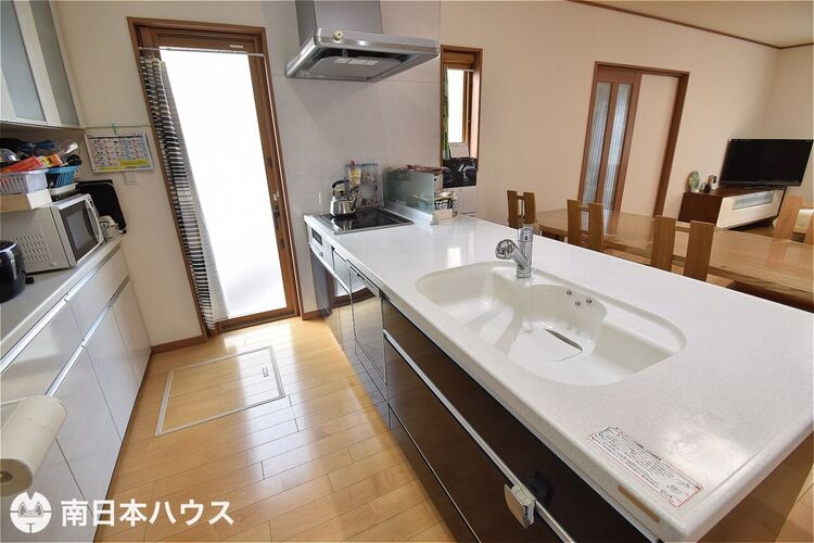 キッチン 【キッチン】IHクッキングヒーター、食器洗浄乾燥機、浄水機能付き水栓を備えたオープンキッチンです！