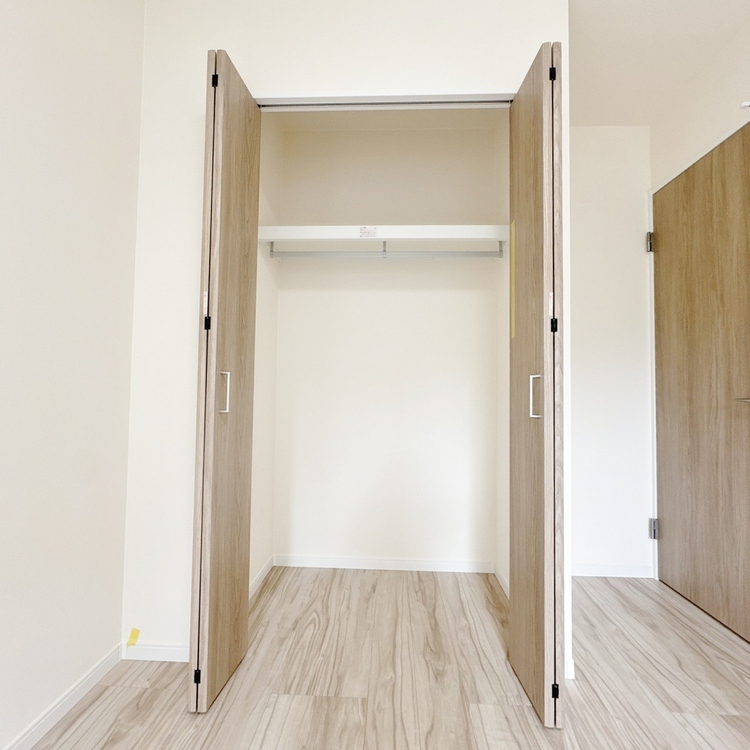 収納 居室にはクローゼットがあり、荷物もスッキリ収納して快適にお過ごしいただけます。