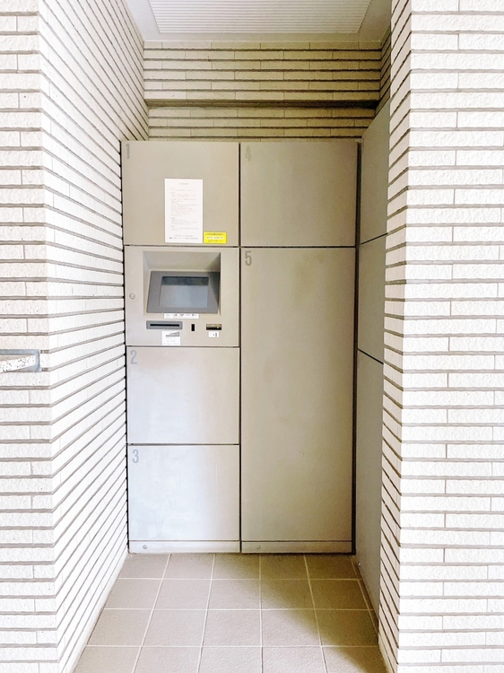 設備 留守時に便利な宅配ボックスを完備。
