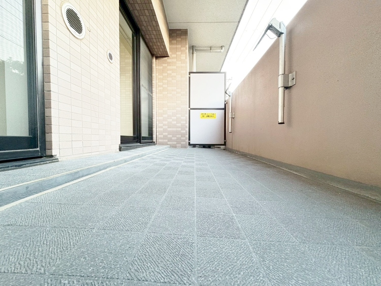 バルコニー 暮らしの中で、光と風を演出してくれるバルコニー。