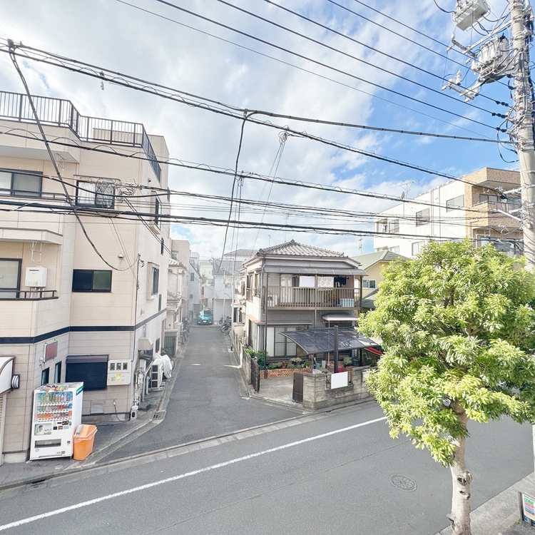 バルコニー 頬をなでる、優しい風を感じることが出来ます。