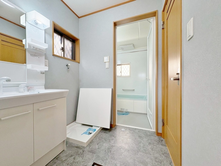 洗面 清潔感と心地よさを重視した、上質感漂うパウダールーム。