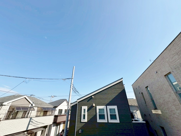 バルコニー 頬をなでる、優しい風を感じることが出来ます。