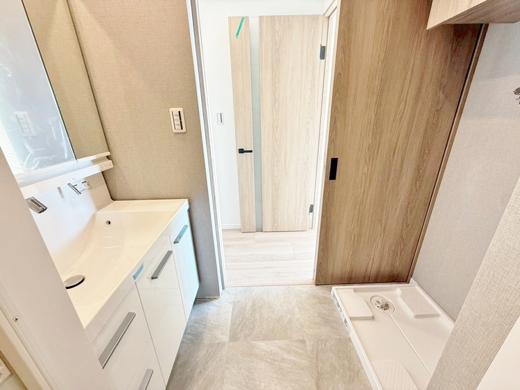 洗面 清潔感と心地よさを重視した、上質感漂うパウダールーム。