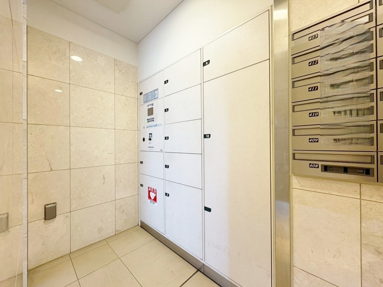 設備 留守時に便利な宅配ボックスを完備。