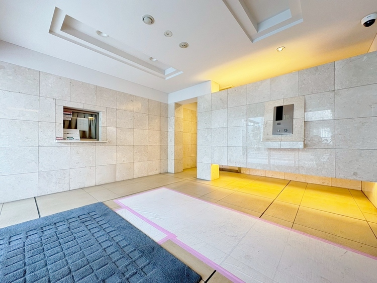 エントランス エントランス内部は、管理が行き届き清潔な共有スペースとなっています。