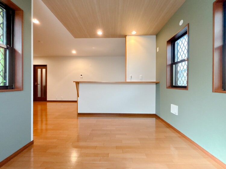 居間 居心地の良い空気感は、暮らしのステージを彩り、心からのやすらぎと満足感を与えてくれます。