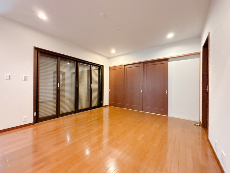 居間 豊かな居住性と、安心感を満たすクオリティが見事に調和した住空間。