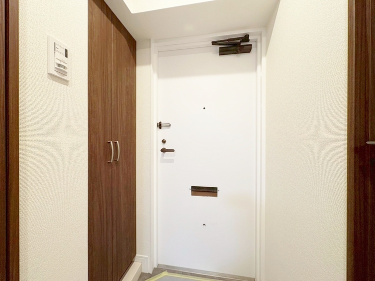 玄関 シューズボックスを完備した玄関です。