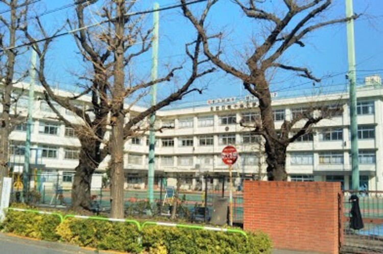 周辺 北区立東十条小学校