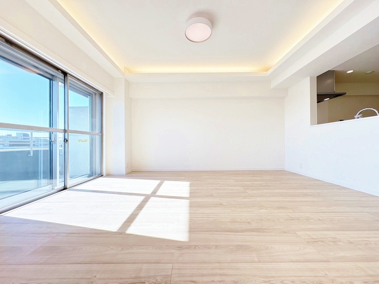 居間 飾り過ぎないシンプルな内装と偏り過ぎないデザインで統一しました。