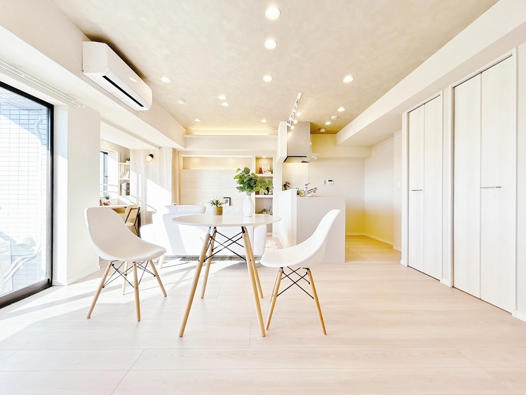 居間 過ごす時間が、たくさんの思い出として紡がれていく場所。