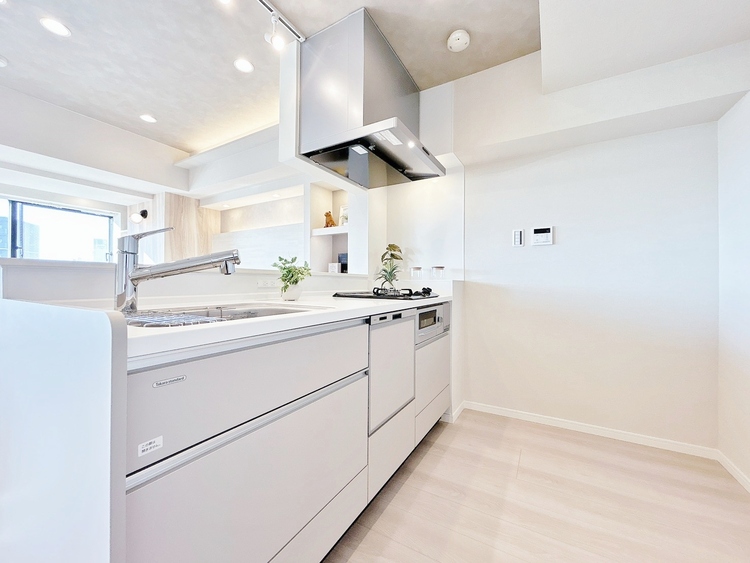 キッチン 洗練されたスタイリッシュなデザイン性と使いやすさを備えた仕様。