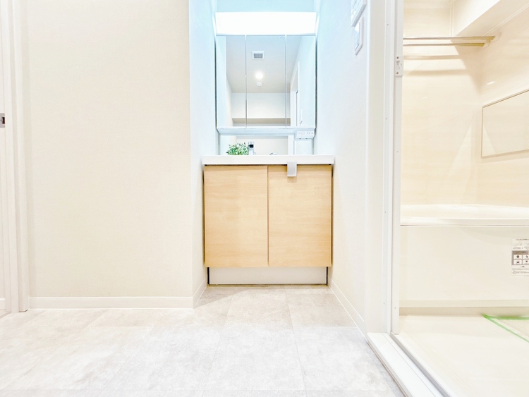 洗面 清潔感と心地よさを重視した、上質感漂うパウダールーム。